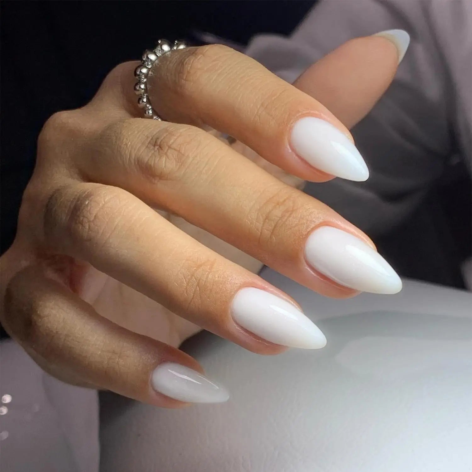 ARTAUG 24PCS Medium White Square Press On Nails
