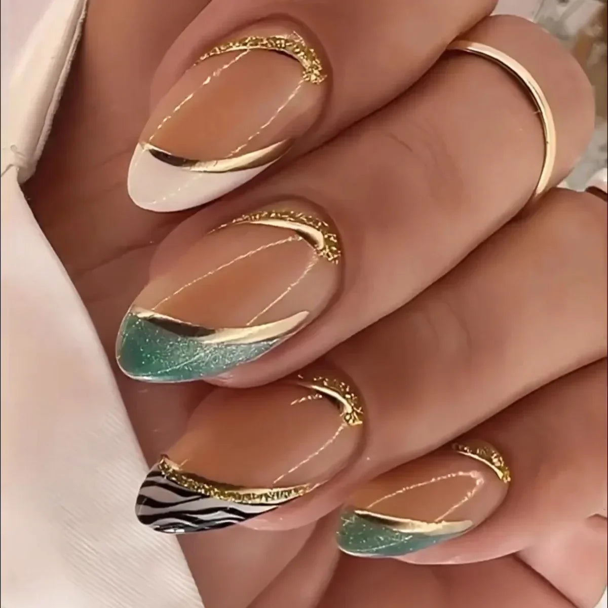 Chic Almond Press-On Nails