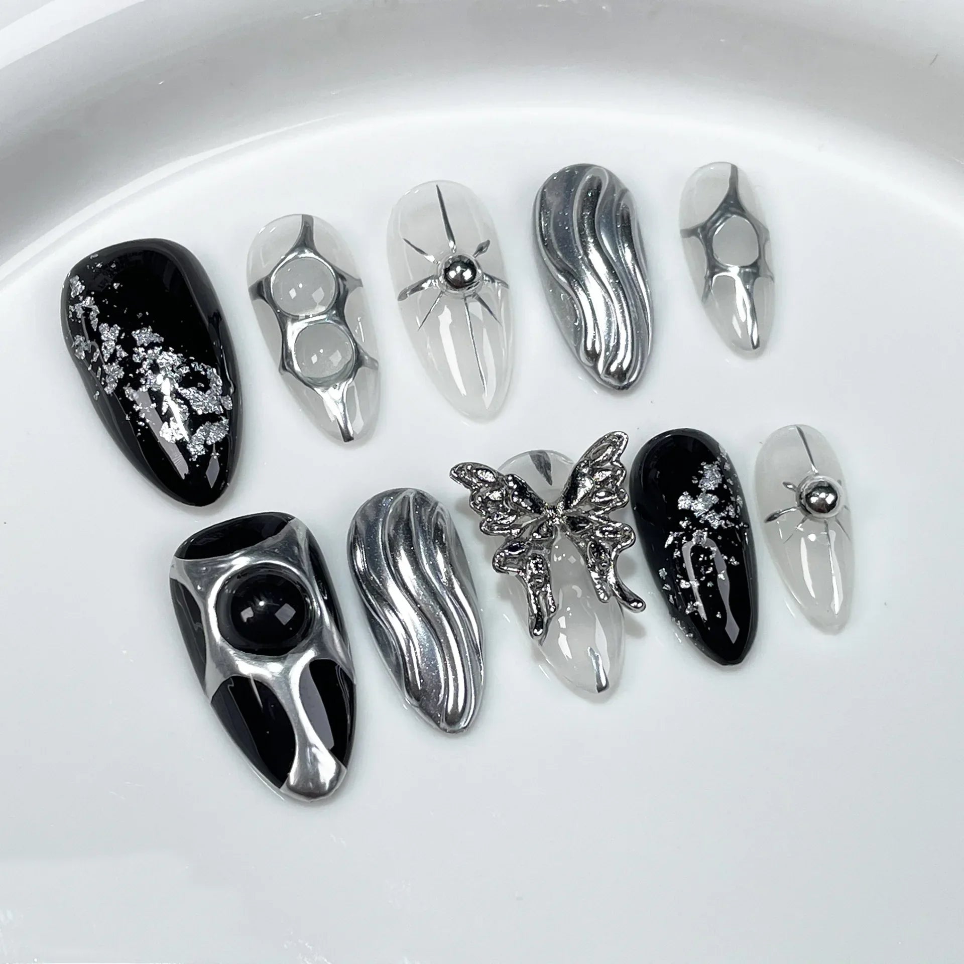 Eye Cat Almond Press-On Nails
