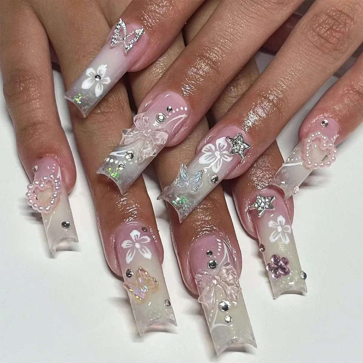 Glamorous Rhinestone-Studded Press-On Nails