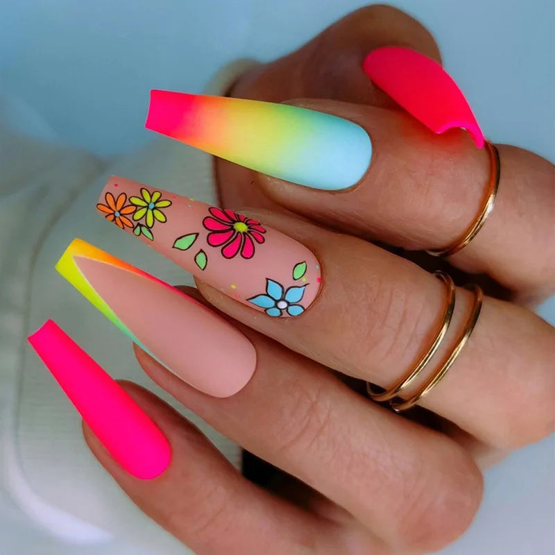 Glamorous Rhinestone-Studded Press-On Nails