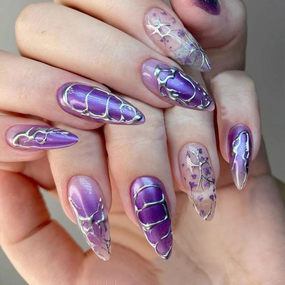 Qsezeny Glam Butterfly Press-On Nails