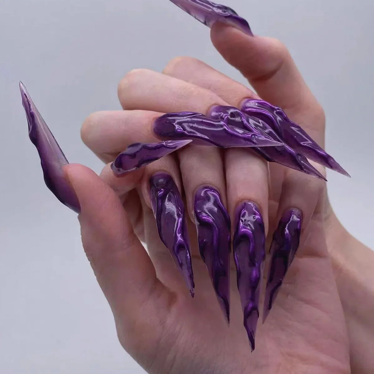 Qsezeny Glam Butterfly Press-On Nails