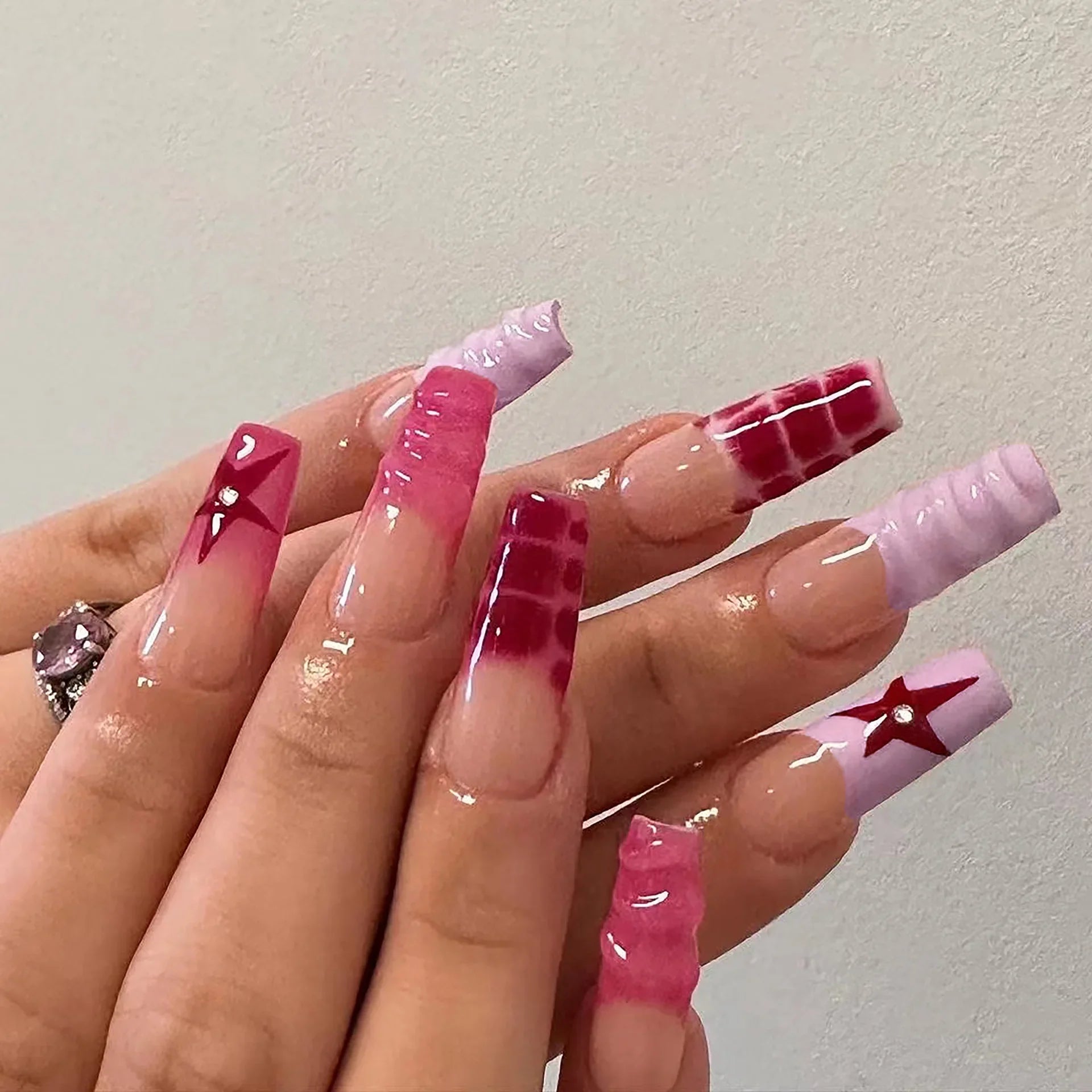Glamorous Rhinestone-Studded Press-On Nails